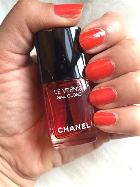 chanel le vernis nail gloss rouge radical no 530|CHANEL .